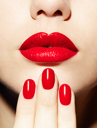 Jessica red nails and lips